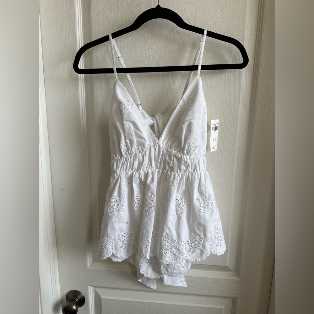 Abercrombie white lacy tank top with tie back M